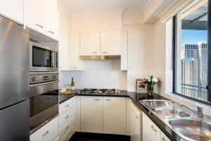 oaks sydney castlereagh suites
