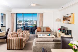 oaks sydney castlereagh suites