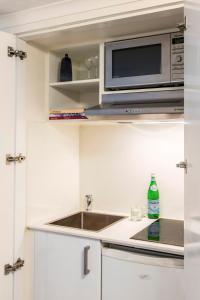 oaks sydney castlereagh suites
