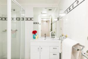 oaks sydney castlereagh suites