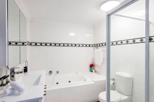 oaks sydney castlereagh suites