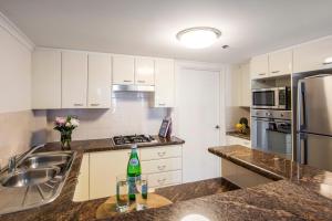 oaks sydney castlereagh suites