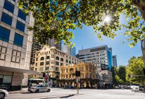 oaks sydney castlereagh suites