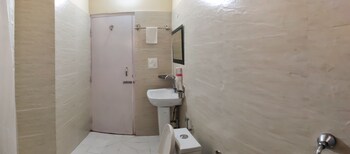 majkhali woods ranikhet by himalayan eco lodges