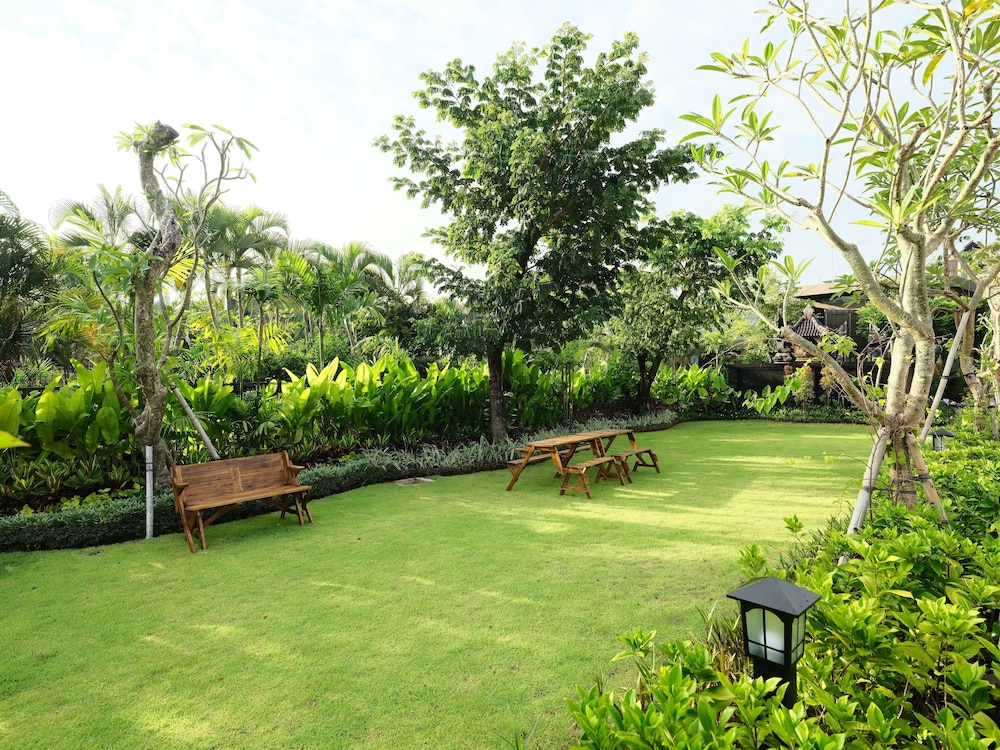 kayumas seminyak resort