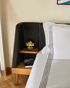 tommie hollywood part of jdv by hyatt