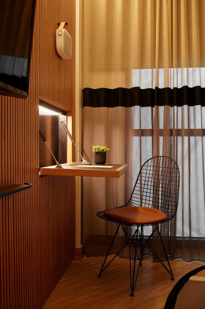 tommie hollywood part of jdv by hyatt