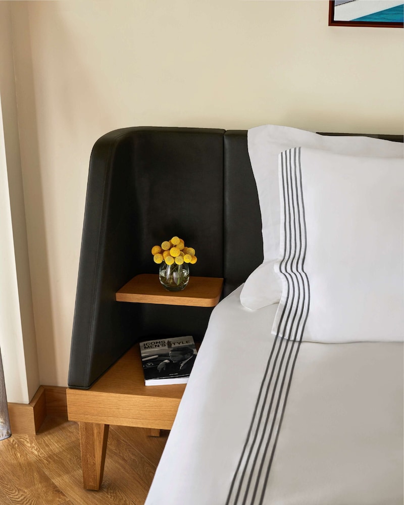 tommie hollywood part of jdv by hyatt