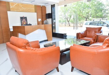 Ganesh Meridian,Madurai>>Karaikudi,3 star