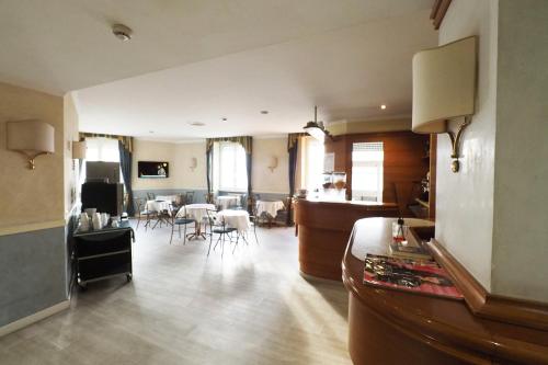 hotel laura