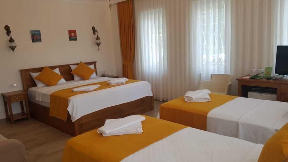 infinity ruby hotel