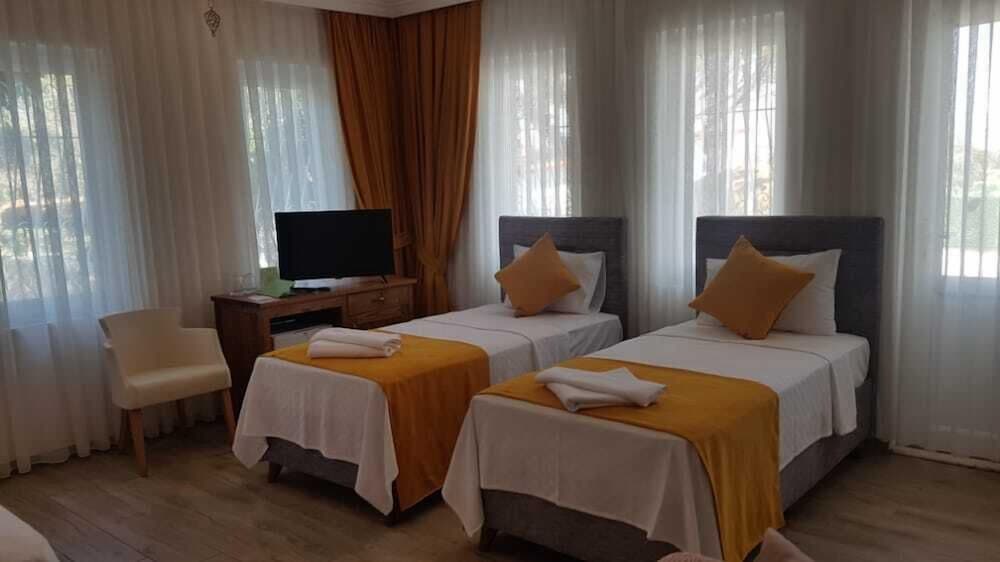 infinity ruby hotel