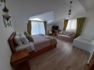 infinity ruby hotel