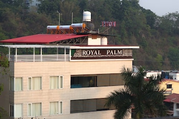 hotel royal palm