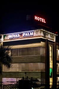 hotel royal palm