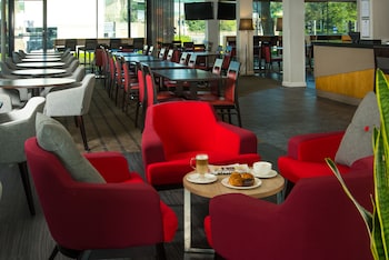 holiday inn express bath by ihg