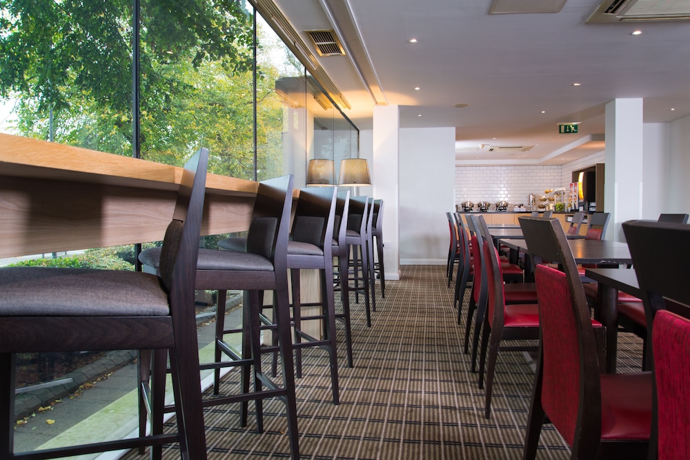 holiday inn express bath by ihg