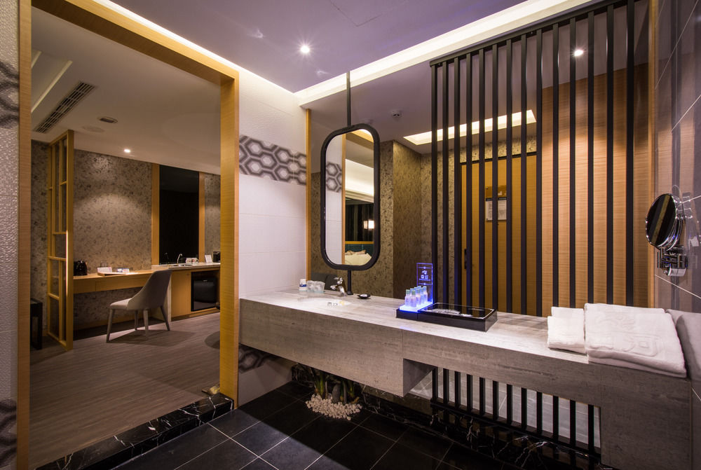 uher luxury resort and hotel