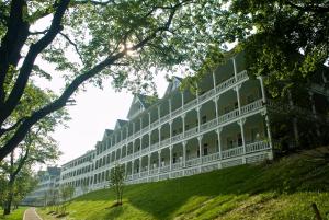 omni bedford springs resort and spa
