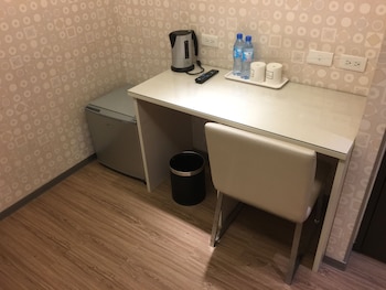 click hotel taipei main station branch