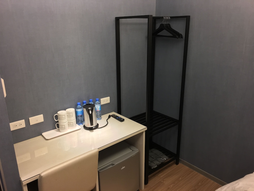 click hotel taipei main station branch