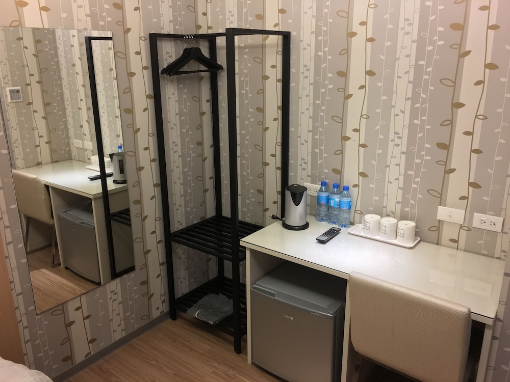 click hotel taipei main station branch