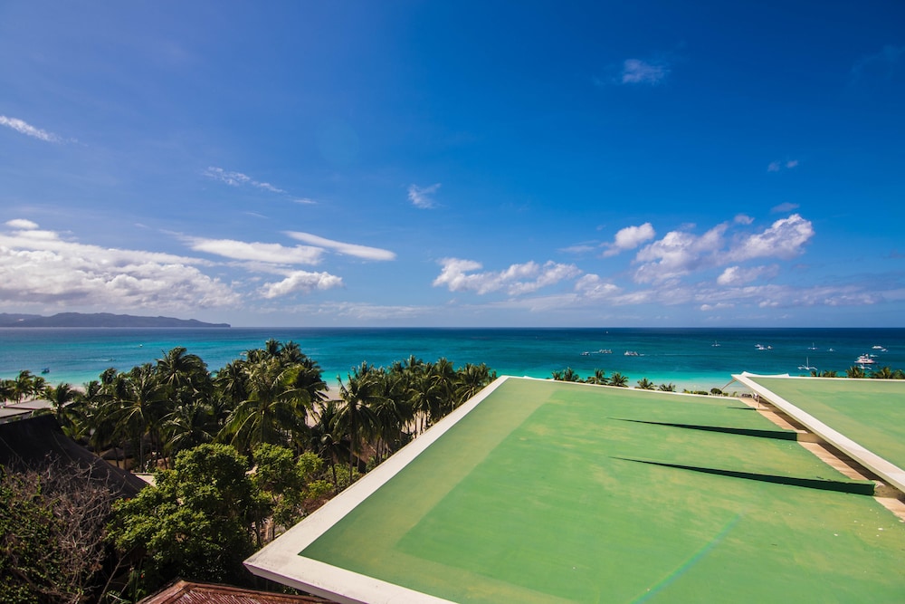 pinnacle boracay