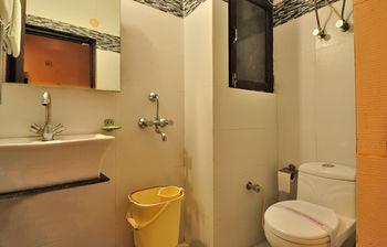 check in room main bazar