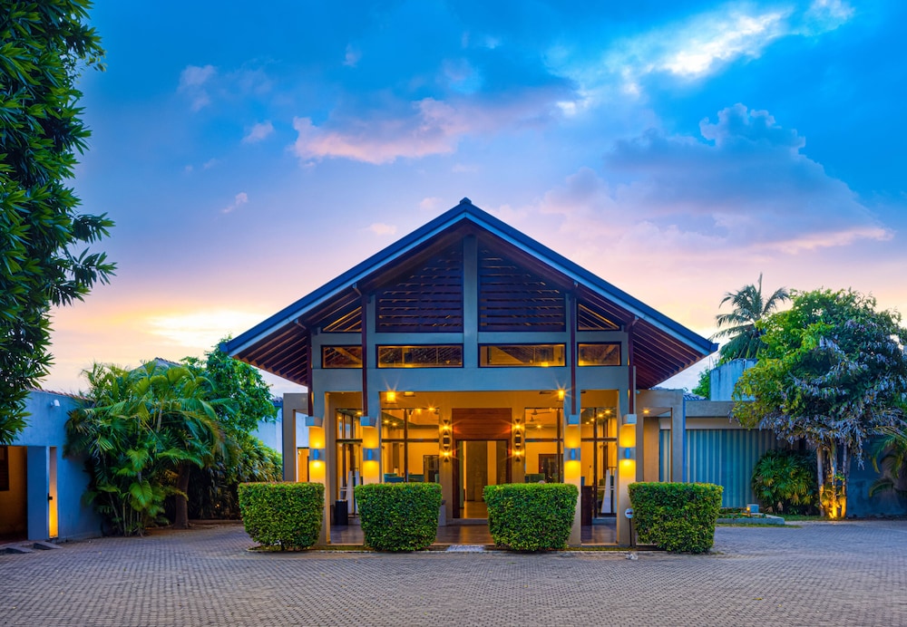 chaarya resort and spa by chandrika