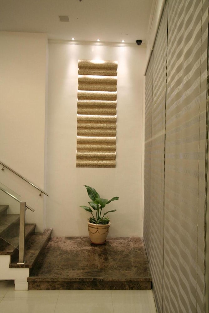 hotel st ellis