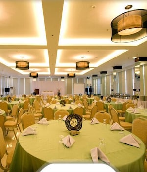 Hotel St Ellis,Bicol>>Albay,4 star