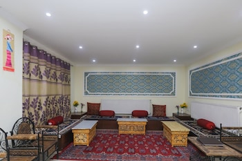 royal holiday leh