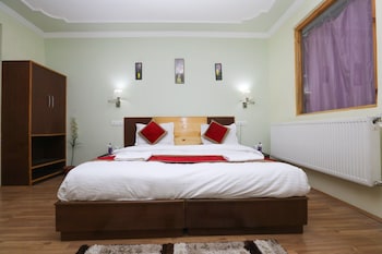 royal holiday leh