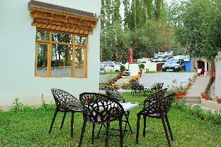 royal holiday leh