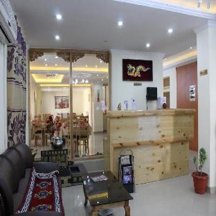 royal holiday leh