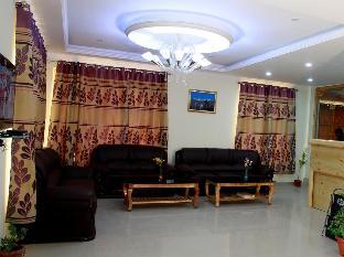 royal holiday leh
