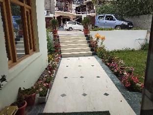 royal holiday leh