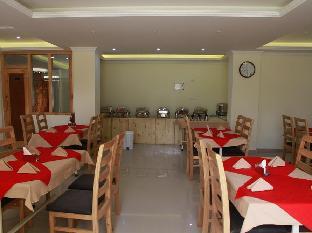 royal holiday leh