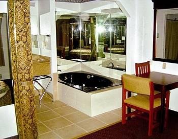 downtown suites dallas