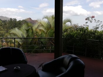 tea garden holiday inn