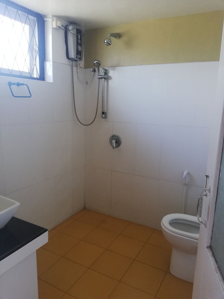 tea garden holiday inn