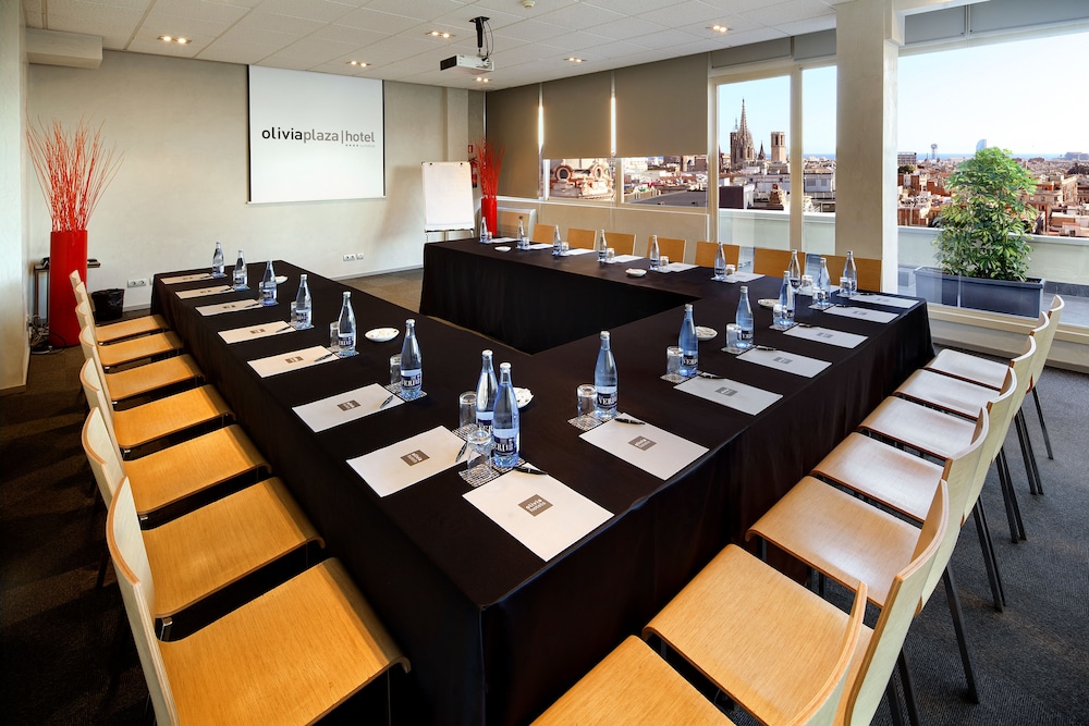 olivia plaza hotel