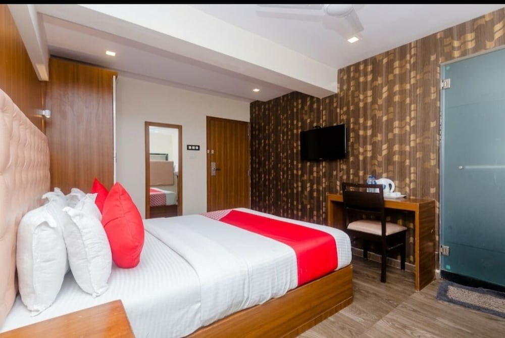 hotel qubestay airport
