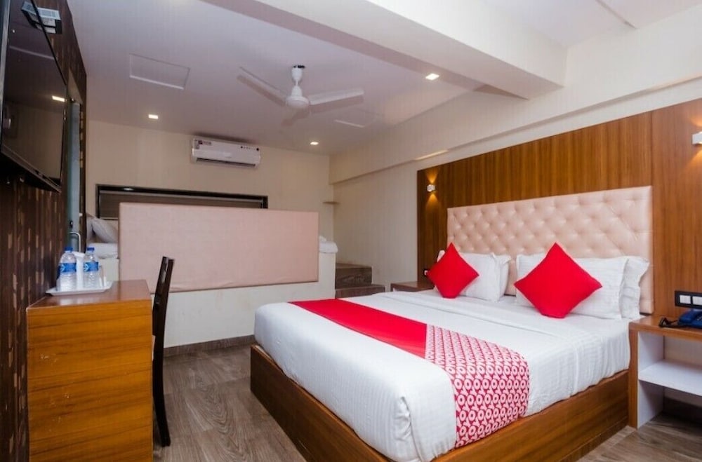 hotel qubestay airport