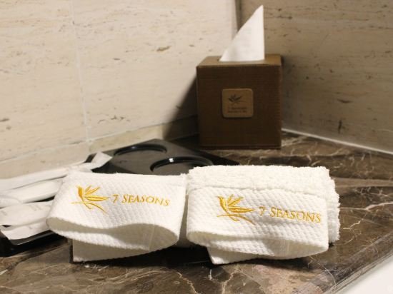 7 seasons resort and spa