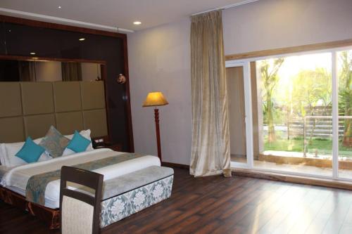 7 seasons resort and spa