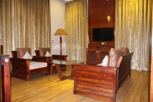 7 seasons resort and spa