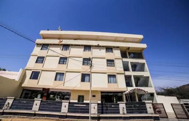 rock star hotel