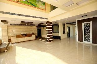 rock star hotel