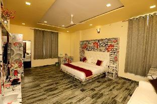 rock star hotel